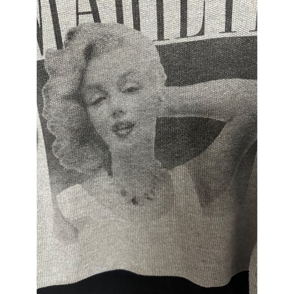 MARILYN MONROE Graphic Print Woman’s Grey/Black Pullover Sweatshirt Size Small - Picture 2 of 4